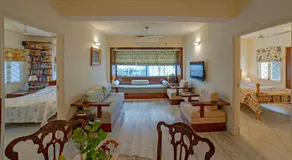 Yellowbrick - Calcutta's Freshest BnB - Image 2