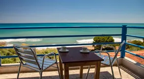 De La Plage Hotel Koroni - Image 4