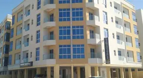 Marine Beach Apartment - Image 4