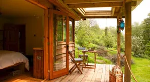 Little Hollows Glamping - Image 3