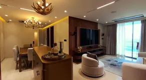 Luxury Apartment in Andheri near Mumbai Airport - Image 2