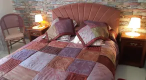 Chambre lit double dans pavillon , chez Lilyanne - Image 2