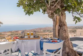 Traditional villa, Jacuzzi, Veranda with Sea view - Image 4