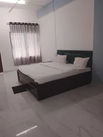 Hotel Krishna Rooms - Image 2