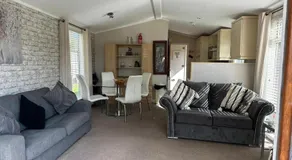 Wentworth Lodge - Image 4
