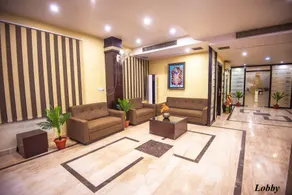 Gold Leaf Hotel - Image 4