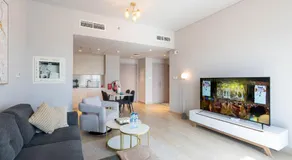 F1 Dreamstay 1BHK Gym Pool - Image 2