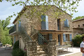 Schöne provenzalische Villa im Luberon mit privatem Pool für 12 Personen - Image 5
