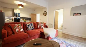 Beautiful Apartment Located on Ledbury High Street- Sleeps up to 8! Dog Friendly - Image 5