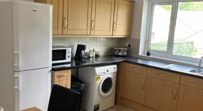 4-6 Guests in centre location with stunning views - Image 5