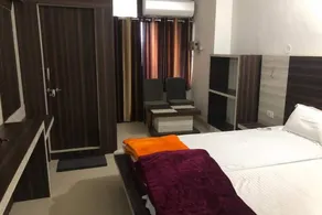 Hotel Sundram Palace - Image 2