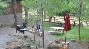 Nine Pines Motel - Image 5