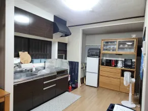 House, sleeps up to 12, close to highway, many 24-hour supermarkets, free parking, large garden - Image 3