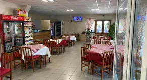 KM 80 Restaurant & Hotel - Image 5