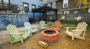 Modern 4BR Pilsen Retreat Near Illinois Medical District & Chicago Downtown - Image 4