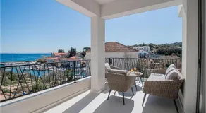 Beautiful Apartment With Pool - Image 4