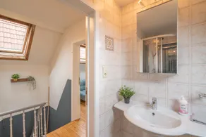 Aesthetic 2BR Apartment in Antwerp - Image 5