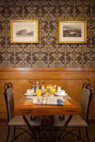 Grand Hôtel Amelot - Image 4