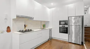 Modern 4BR House Walk to ICC & Darling Harbour & CBD & Chinatown - Image 4