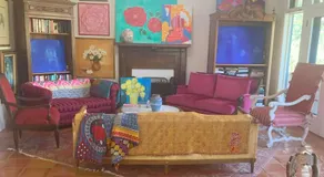 Heidi's Artistic Abode - Image 2