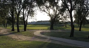 Emerald Executive Apartments - Image 3