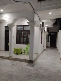 Varuna Palace Near Mandir & Ghat's Varanasi - Image 4