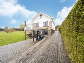 Holiday Home with Garden - Image 3