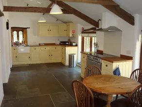 Lena Cottage at Wringworthy Farm on Dartmoor National Park, close to Tavistock, ideal base for exploring Devon and Cornwall, hiking, horse riding, golf, fuelled by green energy - Image 3