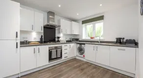 Stylish 4 Bedroom House Sleeps 7 Free Parking Nr Hospital Contractors - Image 5