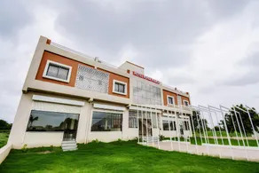 OYO 44210 Hotel Royal Palace - Image 5