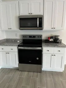 Cozy Fort Myers Extended Stay - Image 3
