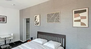 Keyless Hotel - Van Gaver - Image 3