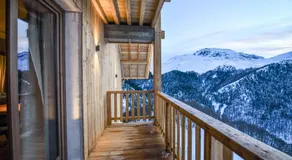 Chalet Everest - Luxury Apartments - Image 4