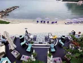 Blue Sea Beach Hotel - Image 2