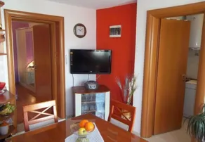 Apartments Mihovilovic - 50 m from beach - Image 2