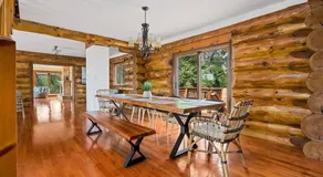 Unique Log House by the Lake, Retreat with Spa Amenities near Presque'ile Provincial Park - Image 4
