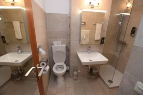 AB Apartment 40 - Image 2