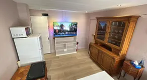Chambre privative design avec espace salon & cuisine 15 min de Paris - Image 2