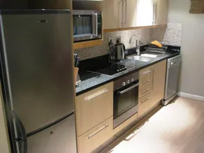 Glaston House (1 Bedroom) (8) - Image 4