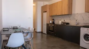 Luxurious two bedroom apartment with roof garden - Image 3