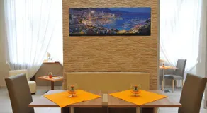 Hotel Montecarlo - Image 2