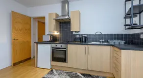 Morley’s Homely Retreat for Families Parking - Pass the Keys - Image 3