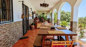 Casa rural para 4 personas, 2 dormitorios y terraza sombreada - El Cortijo Escondido Adults Only , La Uva - Image 2