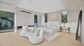 Hutton Villa - Image 3