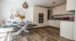 Moderne Souterrain-Wohnung - Image 5