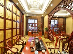 Yuhuagong Hotel - Image 3