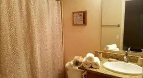 Lovely condo! Walking distance to the Strip with pool and spa - Image 3