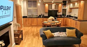 Stunning Luxury 2 Bed Penthouse Apartment - Image 3
