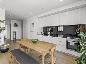Bright City-view Retreat in the Heart of Preston - Image 4