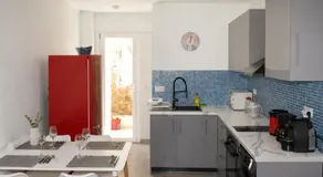 Athens Mets Loft - Image 4
